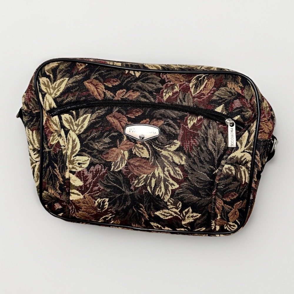 Protocol Floral Tapestry Large Carry On Travel Shoulder Bag -Beautiful Condition